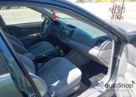 2004 Toyota Camry Le from USA, damaged, VIN 4T1BE32K44U261748